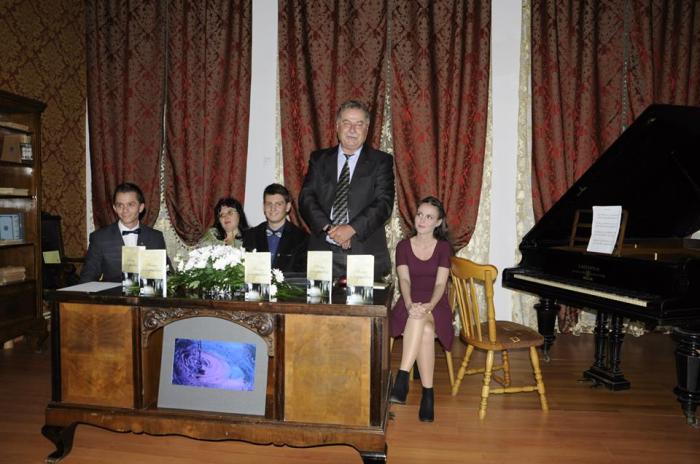 10592716_731882800218610_1024957329732352160_n